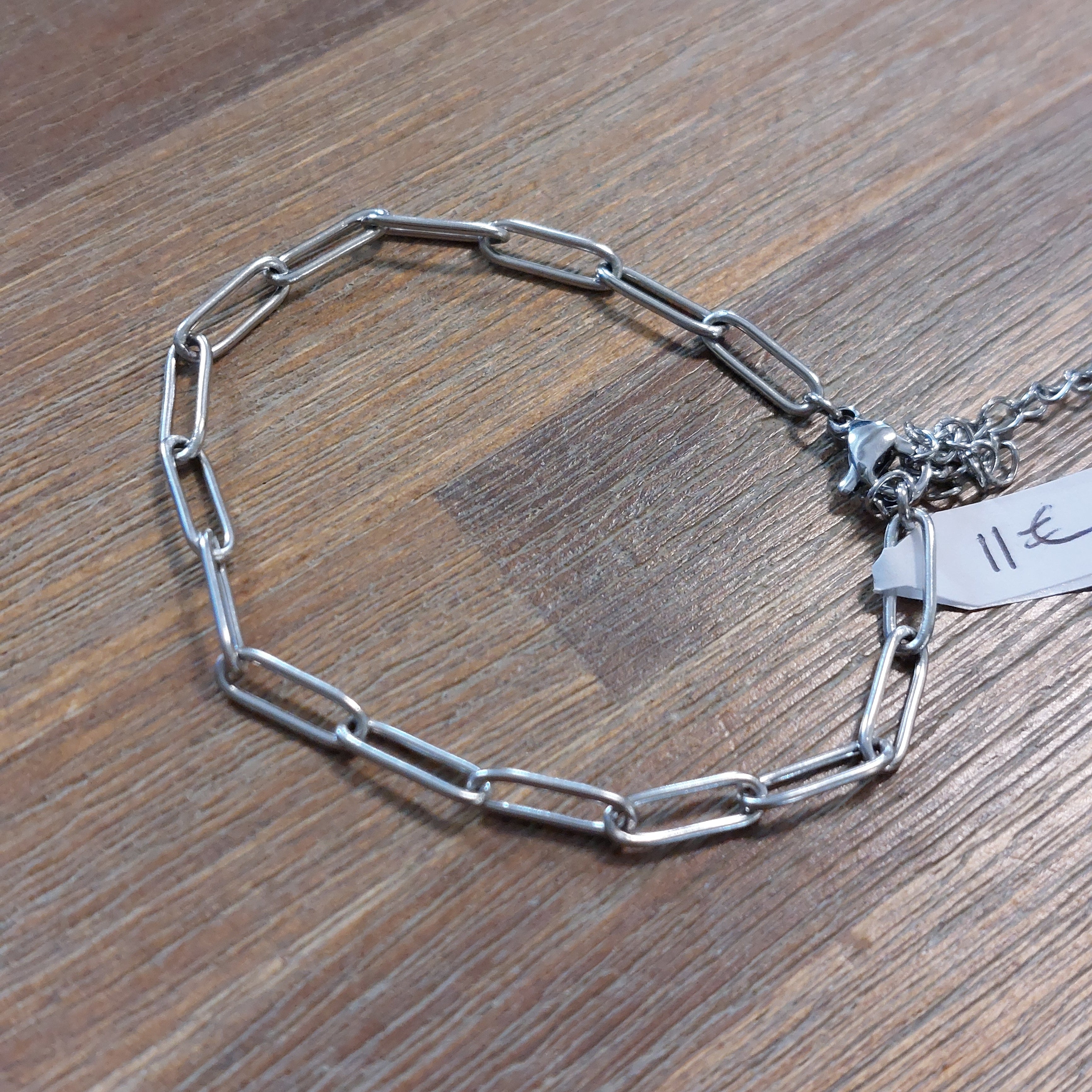 Bracelet argent a anneaux trés allongés afin d'accrocher nos charms en accumulation.