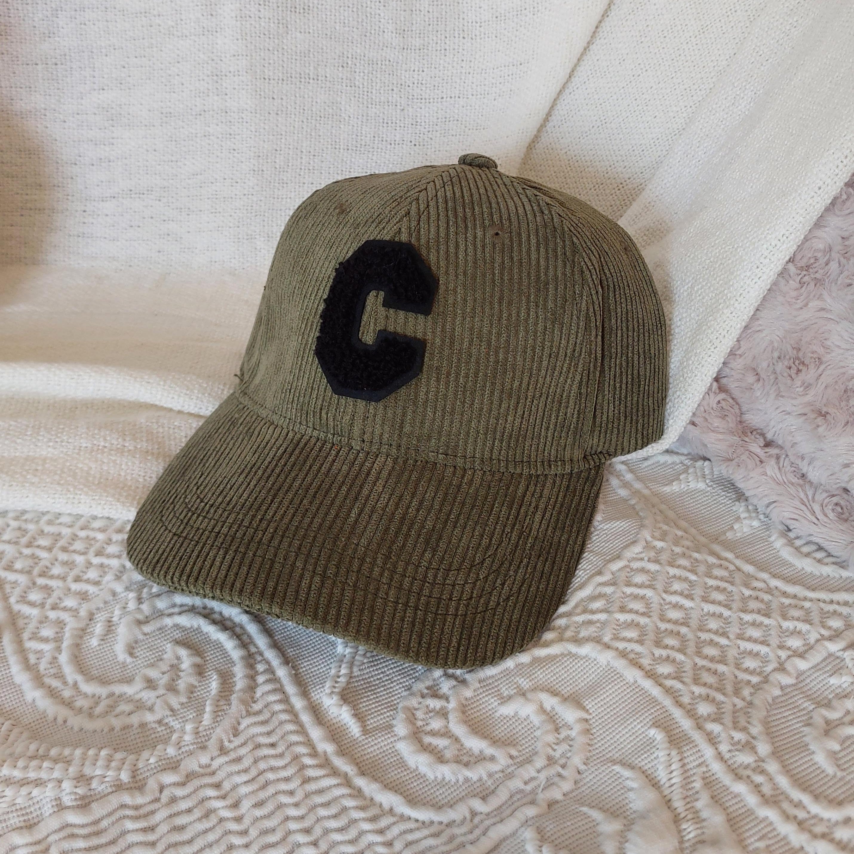 Casquette LONDRES kaki initiale C
