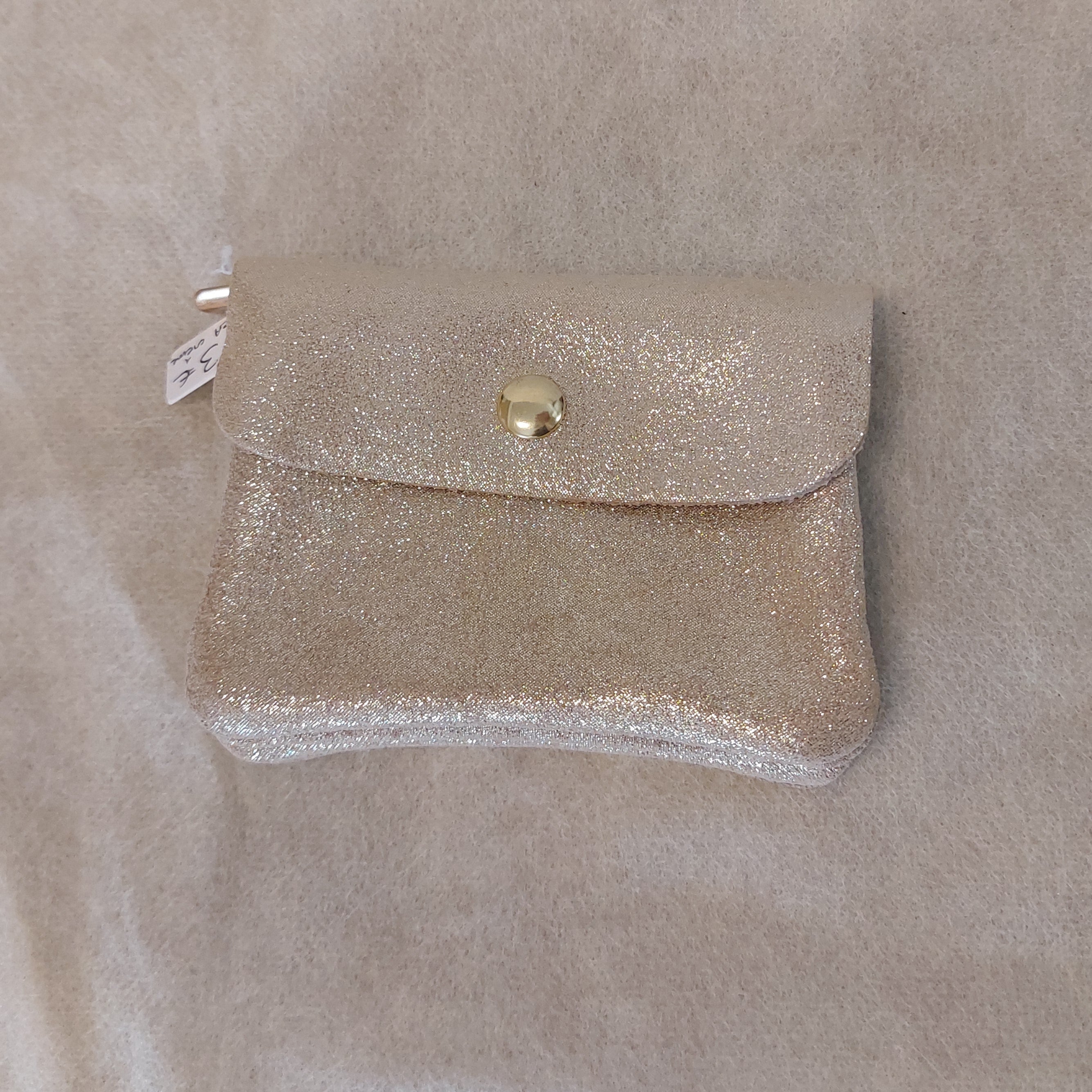 Portefeuille TAZA cuir souple irisé coloris crème - Vue principale élégante