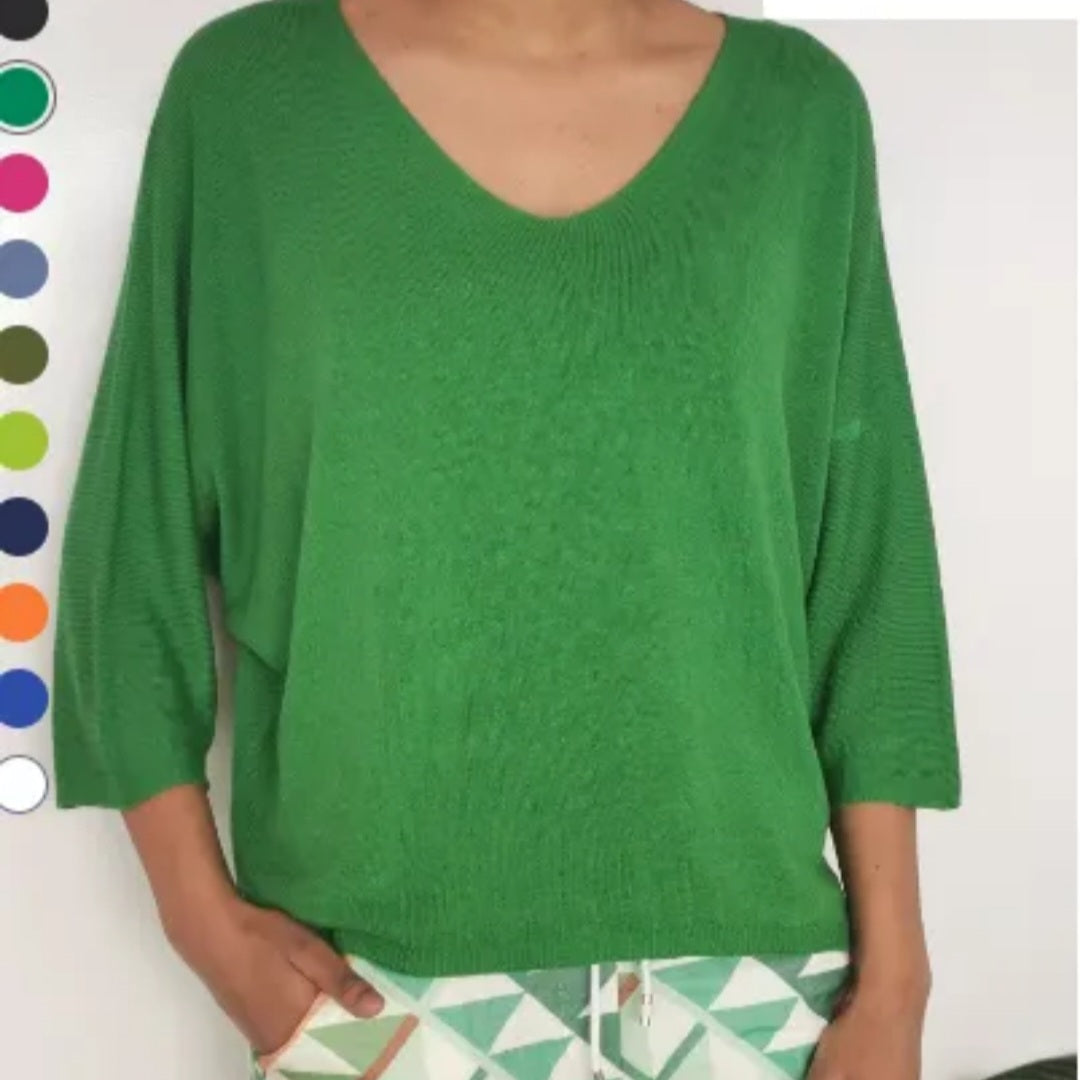 Pull MIREILLE vert col V oversized maille fine manches chauve-souris femme