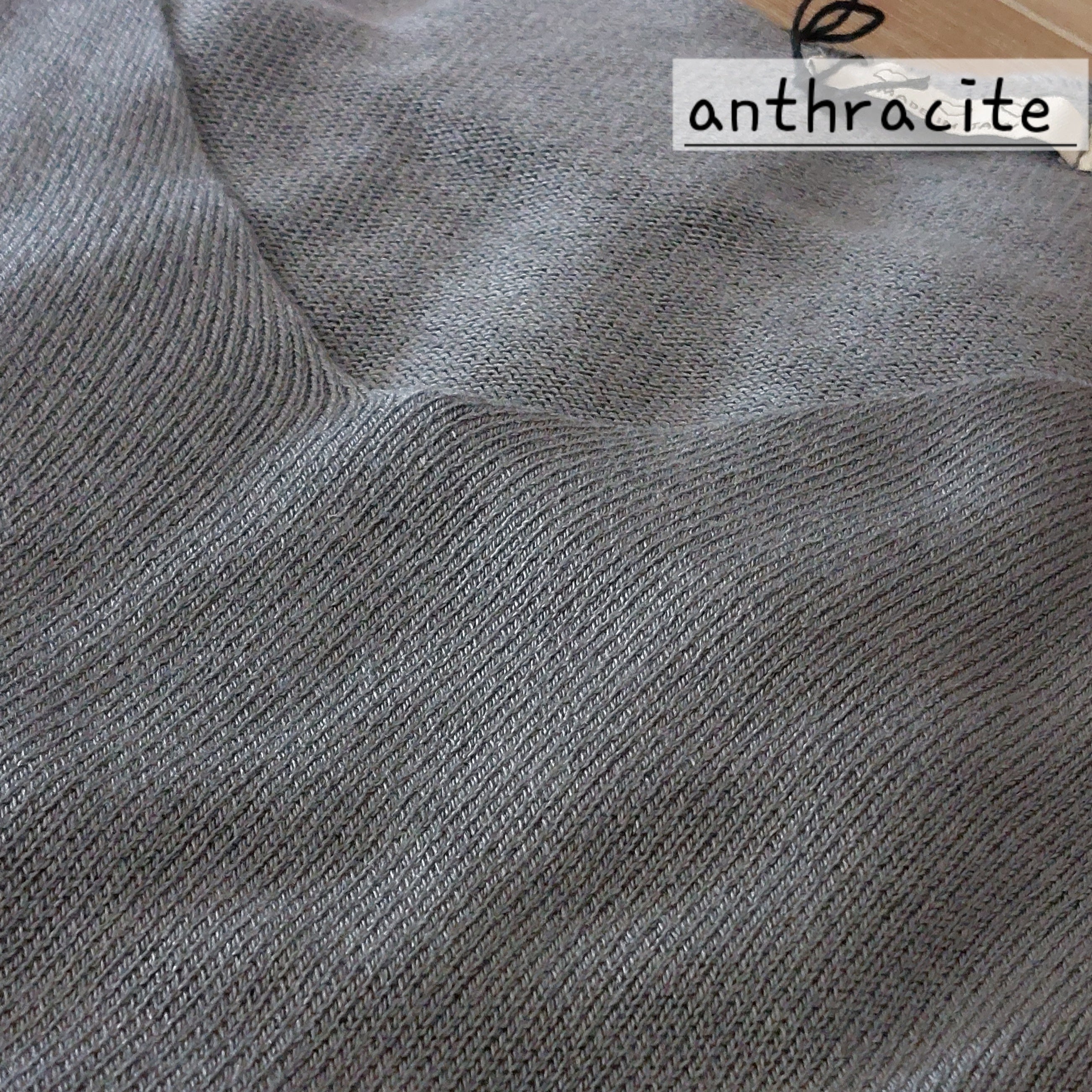 Pull MIREILLE anthracite col V oversized viscose modal femme, best-seller ineva