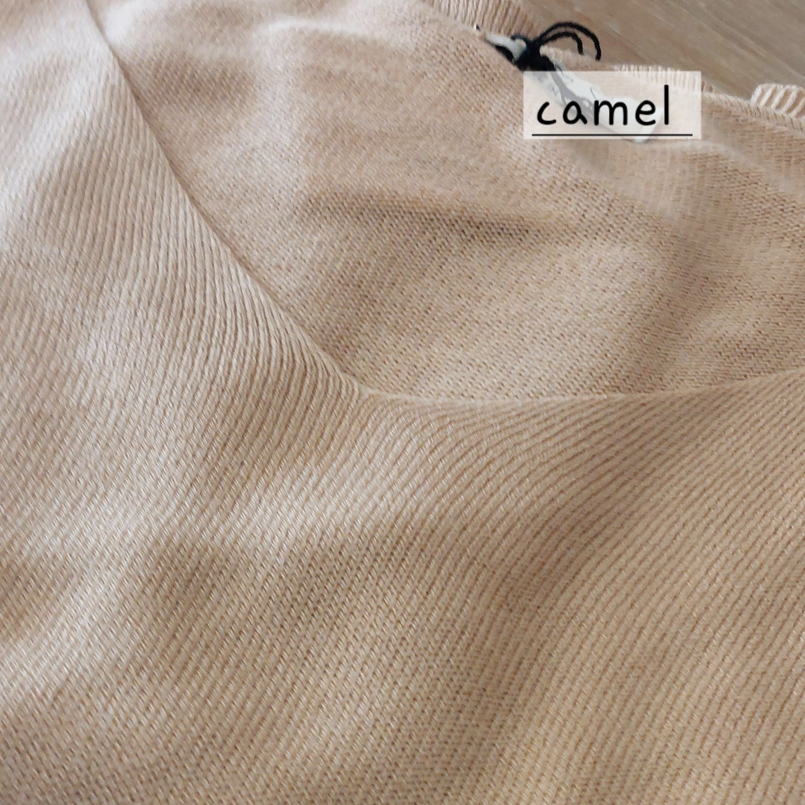 Pull MIREILLE camel col V oversized forme large femme, best-seller ineva