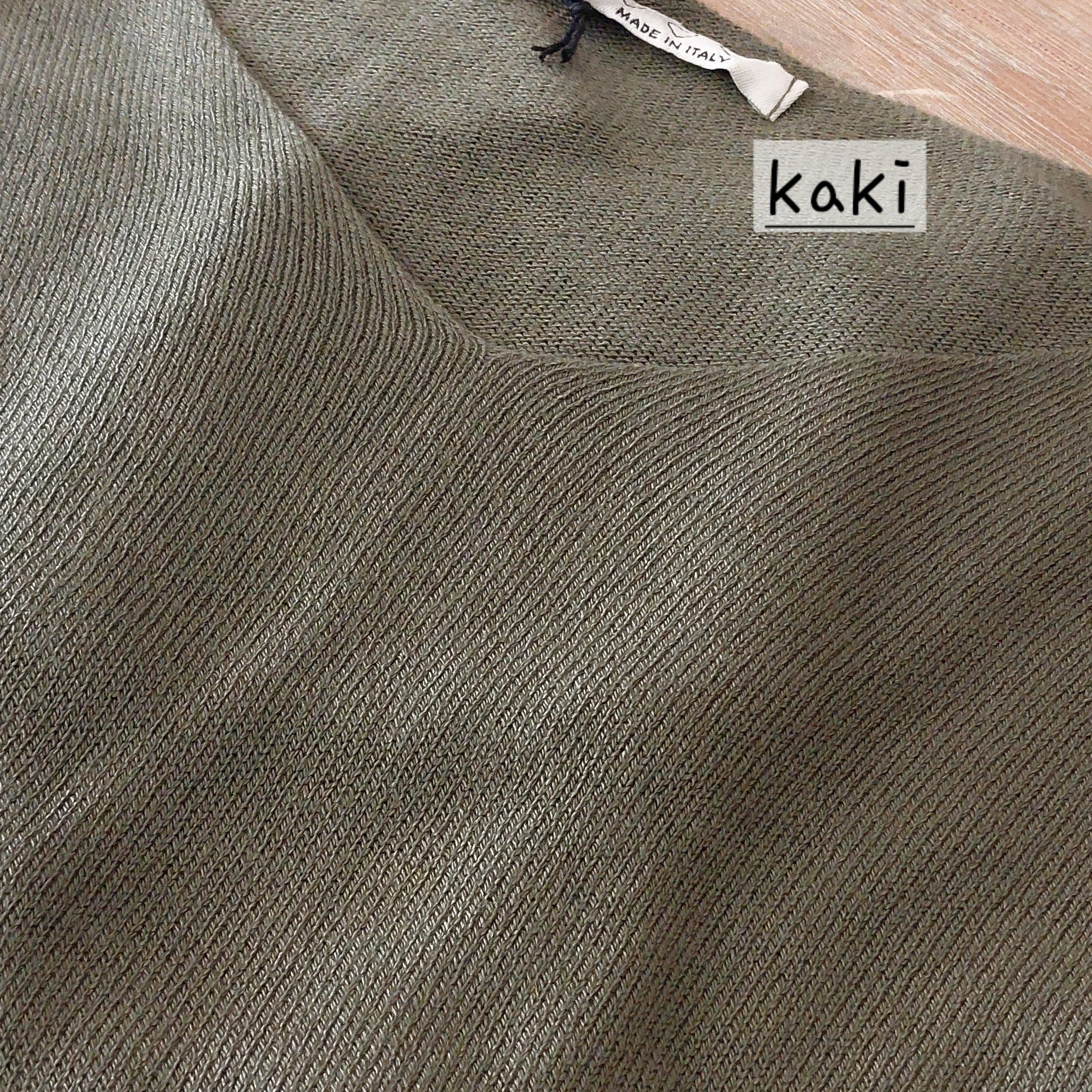 Pull MIREILLE kaki col V oversized viscose modal femme, best-seller ineva