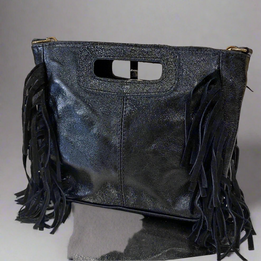 Sac Nevada en cuir irisé noir avec franges latérales et bandoulière