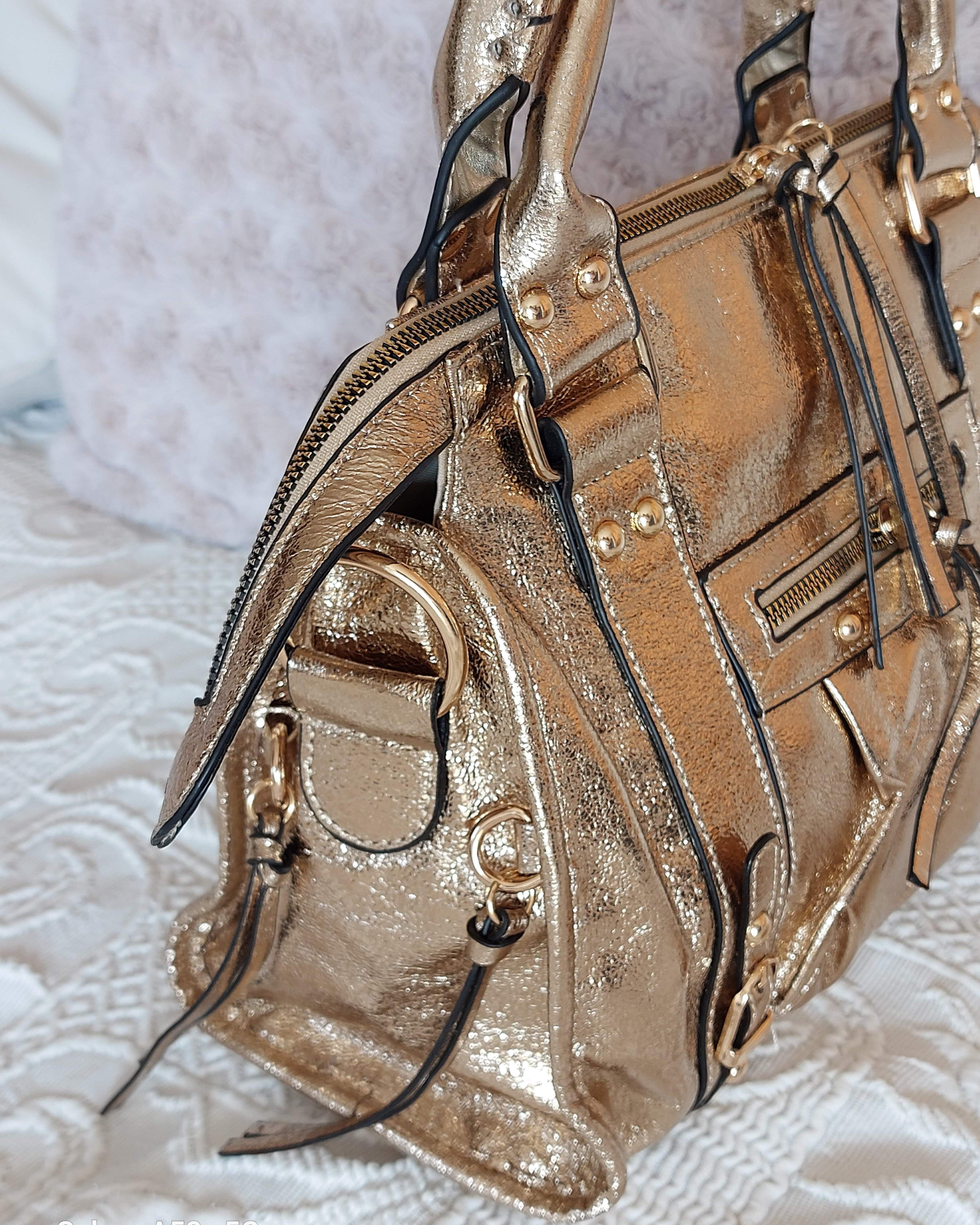 Sac à main TATA - Vue de profil montrant la bandoulière amovible