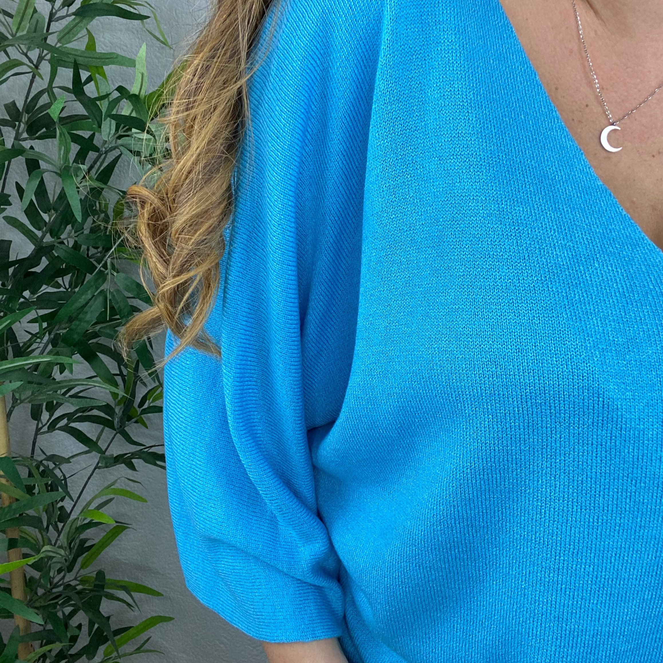 Pull MIREILLE bleu lagon col V oversized modal acrylique femme, best-seller ineva