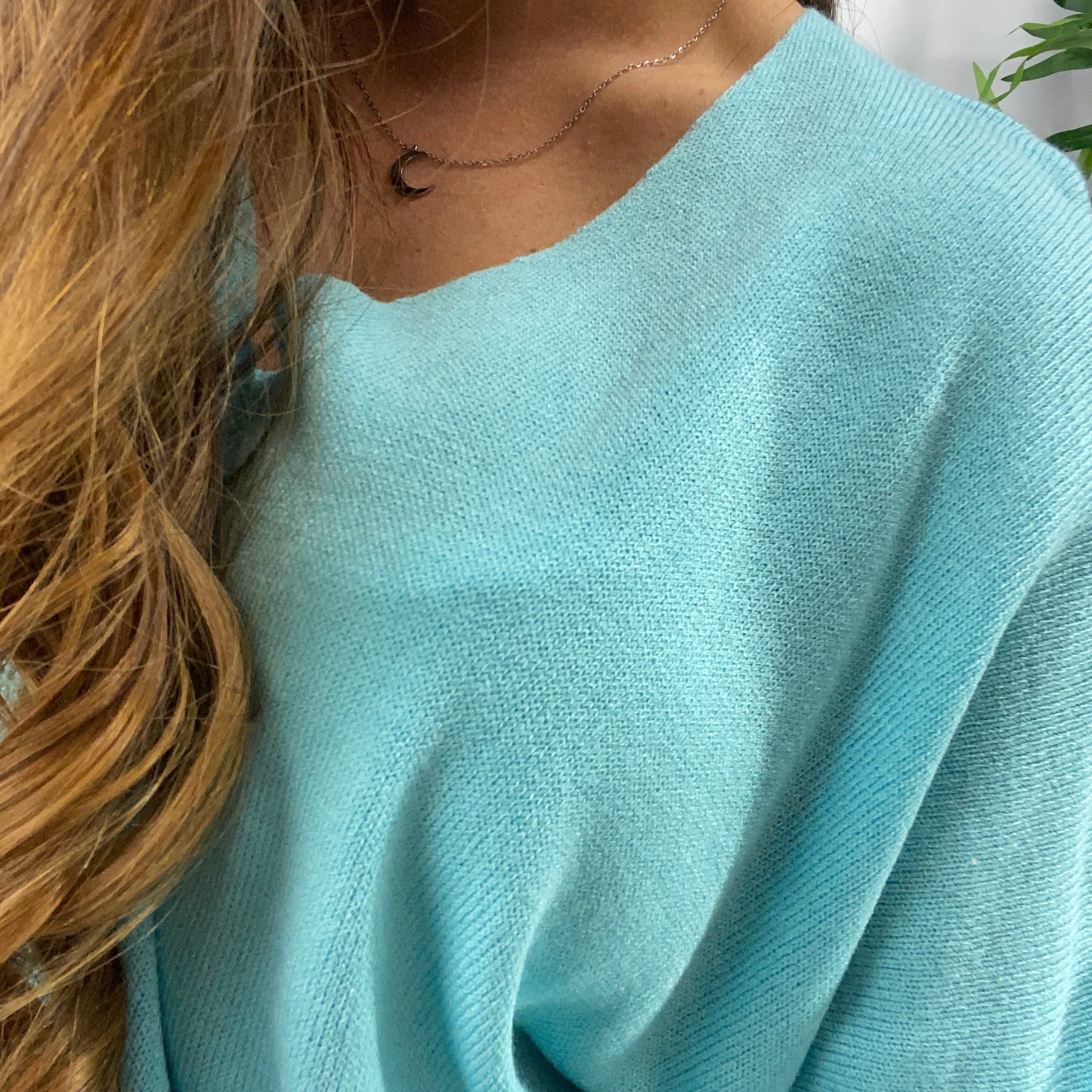 Pull MIREILLE bleu lagon col V oversized modal acrylique femme, best-seller ineva