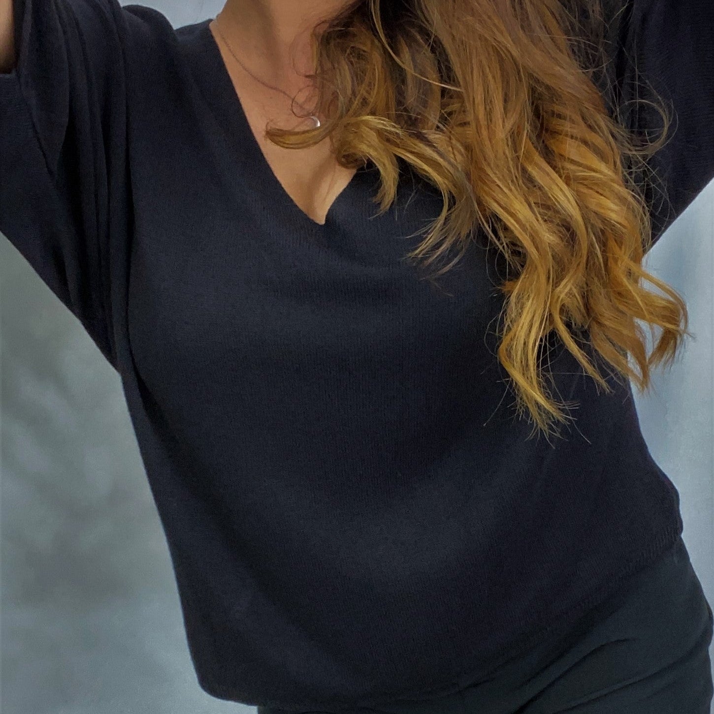 Pull MIREILLE marine col V oversized modal acrylique femme, best-seller ineva