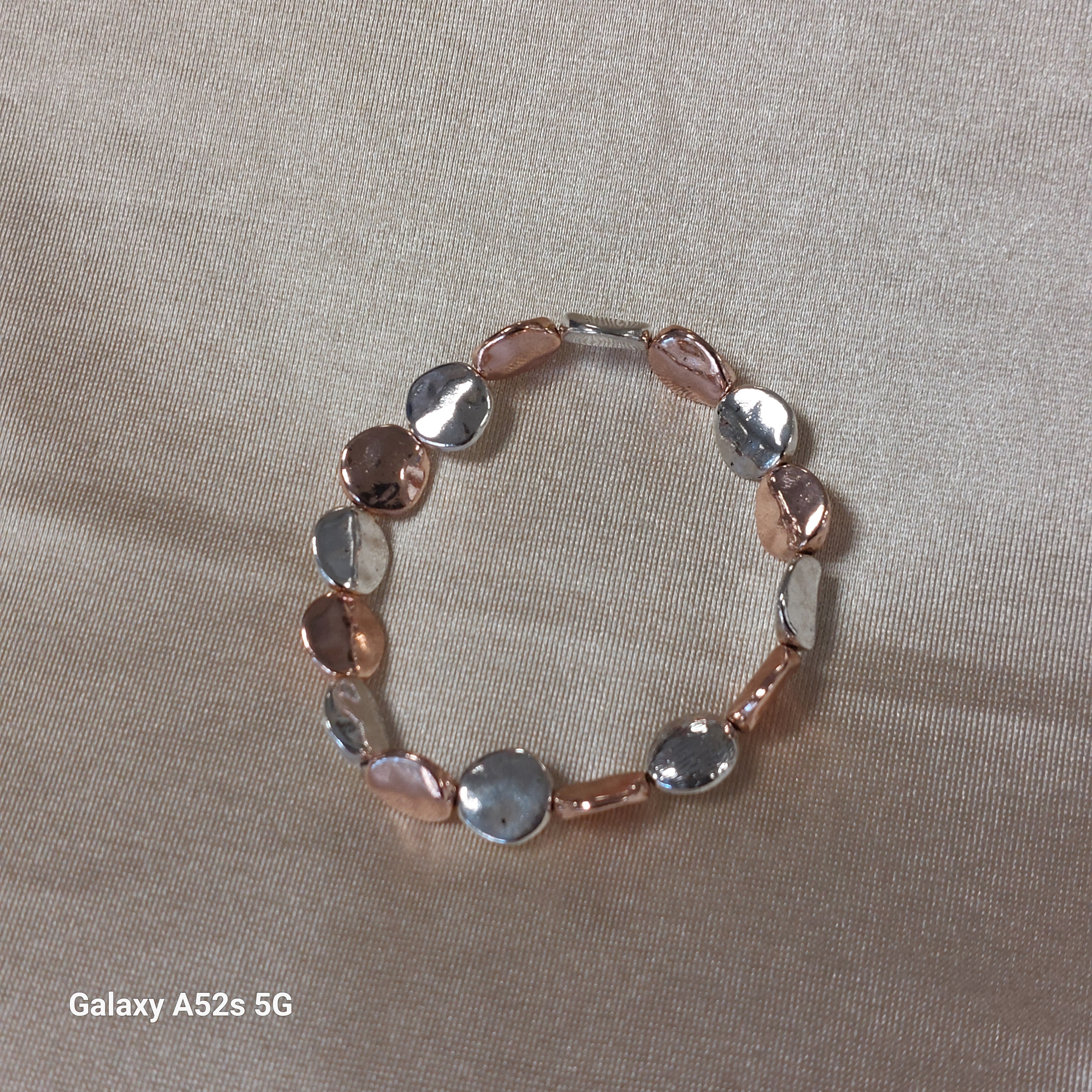 Bracelet Saména Élastiqué Acier avec Pampilles - Manchette Tendance