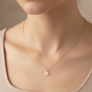 Collier Manta – Chaînette Dorée Acier Inoxydable & Pendentif Fleur Rose Pâle