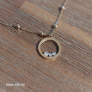 Collier Loja – Chaînette Dorée Boules & Pendentif Cercle Brillants Acier Inoxydable