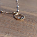 Collier Loja – Chaînette Dorée Boules & Pendentif Cercle Brillants Acier Inoxydable