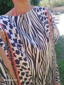 Robe Plage Versus — Poncho Col Bateau Imprimé Léopard Chic Taille Généreuse