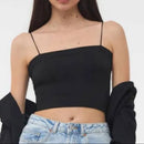 Brassière Achilla noire portée – bretelles fines poitrine formée, taille unique extensible