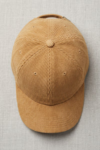 Détail du velours côtelé de la casquette Dallas camel
