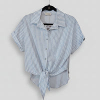 Chemise Maelle bleu ciel nouée à la taille manches courtes coton lin - ineva