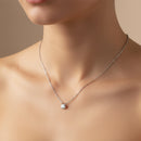 Collier Tulcan chaînette argentée acier inoxydable – pendentif brillant taillé discret, vue porté
