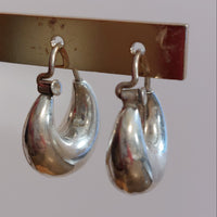 Boucles d'oreilles créoles Zama en argent 925 - Détail design demi-lune