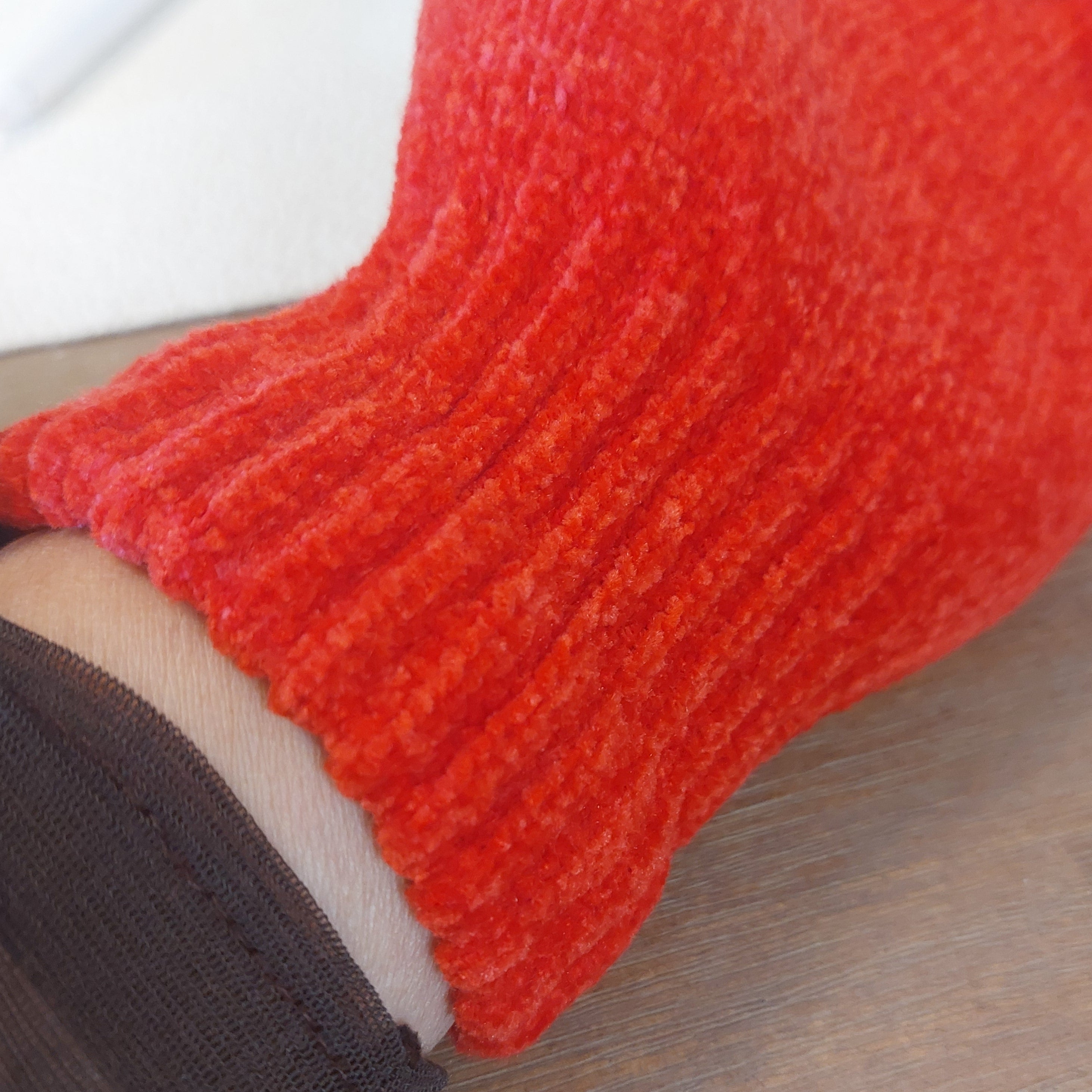Détail texture gants Tignes - chenille douce extensible poignet élastique