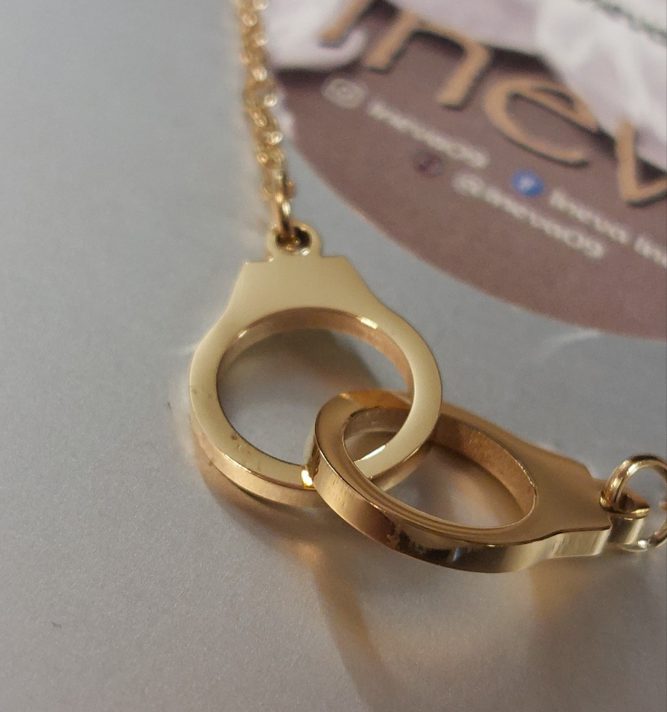 Collier Rijeka Menottes Entrelacées - Chaînette Acier Inoxydable Femme