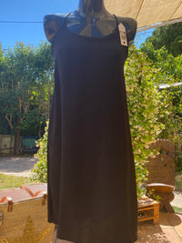 INEVA-MUST HAVE-ROBE COULEUR NOIRE-ROBE BRETELLES CROISEES DOS-ROBE AMPLE UNIE-ROBE UNIE PAS CHERE-ROBE POLYESTERE-ROBE COURTE BRETELLES SUR CARRY-LA PETITE ROBE NOIRE