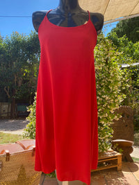 INEVA-MUST HAVE-ROBE COULEUR ROUGE-ROBE BRETELLES CROISEES DOS-ROBE AMPLE UNIE-ROBE UNIE PAS CHERE-ROBE POLYESTERE-ROBE COURTE BRETELLES SUR CARRY