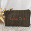 pochette velours côtelé kaki avec message " mama love" brodé en camel
