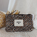 Pochette imprimé léopard 16*11 méssage "Bisou" avec un ptit coeur noir