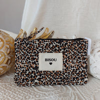 Pochette imprimé léopard 16*11 méssage "Bisou" avec un ptit coeur noir