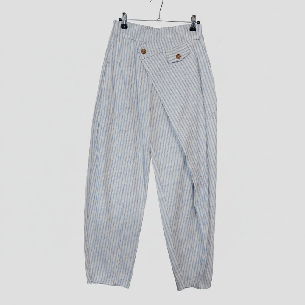 Pantalon ballon portefeuille rayé Mao bleu ciel coton lin - vue de face - inev
