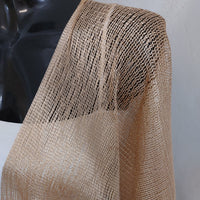 Détail finition franges du paréo poncho Celia filet irisé - ineva