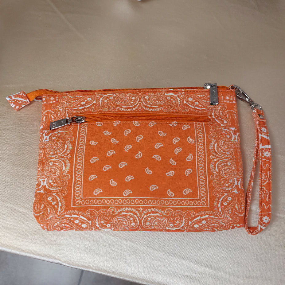 Pochette Mando orange – vue de dos, poche extérieure zippée