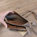 Pochette Sausset ouverte montrant les 3 compartiments intérieurs