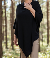 Poncho Zakaria femme taille unique 34/48 - Détail coupe en pointe
