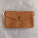 Portefeuille RABAT  cuir grainé tabac fermé - Vue principale texture cuir naturel coloris tabac