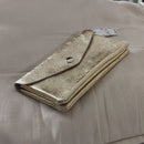 Portefeuille Tomar cuir irisé or - 2 compartiments zip et pression pour organisation optimale
