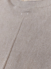 Détail des petits sequins brillants du pull maille fine Felix
