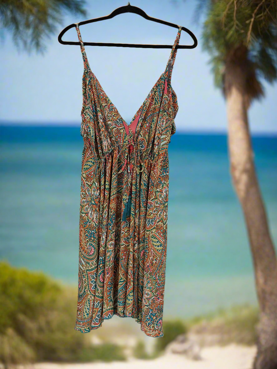 Robe Nithya Courte Soie Imprimée Dos Nu Frou-Frou – Bretelles Réglables, Fabriquée en Inde, Taille 36-40