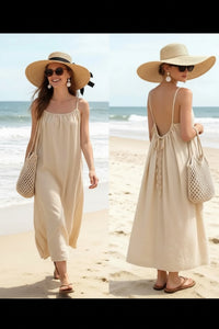 Robe longue dos nu Sevine beige portée sur la plage vue de face et de dos — bretelles fines, cordon de serrage réglable, coupe ample et fluide, taille unique 36/44, Made in Italy — ineva
