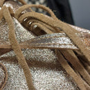 Détail des franges du sac à main Nevada en cuir irisé