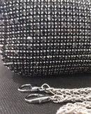 Détail strass noirs et argentés du Sac Pepa mini bourse — strass brillants entièrement recouverts, fermeture zip argentée — ineva
