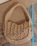 Sac Santiago camel crochet – dimensions avec mètre ruban, environ 35 cm de large, bandoulière chaîne dorée
