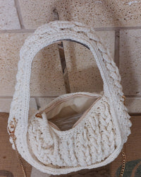 Sac Santiago ecru crochet ouvert – intérieur doublure beige et fermeture éclair, vue du dessus
