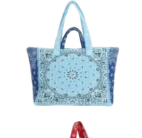 Sac de plage Dubrov ciel — cabas tissus imprimé bandana bi-color fermeture zip grandes anses — vue de face fond blanc — ineva
