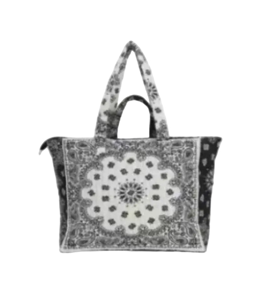 Sac de plage Dubrov noir — cabas tissus imprimé bandana bi-color fermeture zip grandes anses — vue de face fond blanc — ineva
