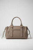 Sac Roma nubuck synthétique taupe vue de dos — bandoulière amovible réglable, côtés froncés, quincaillerie dorée — ineva
