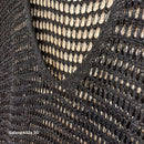 Top Cara noir – détail filet lurex brillant, texture métallique irisée made in Italy