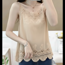 Top Carlotta beige porté – caraco bretelles coton léger, finitions crochet féminines