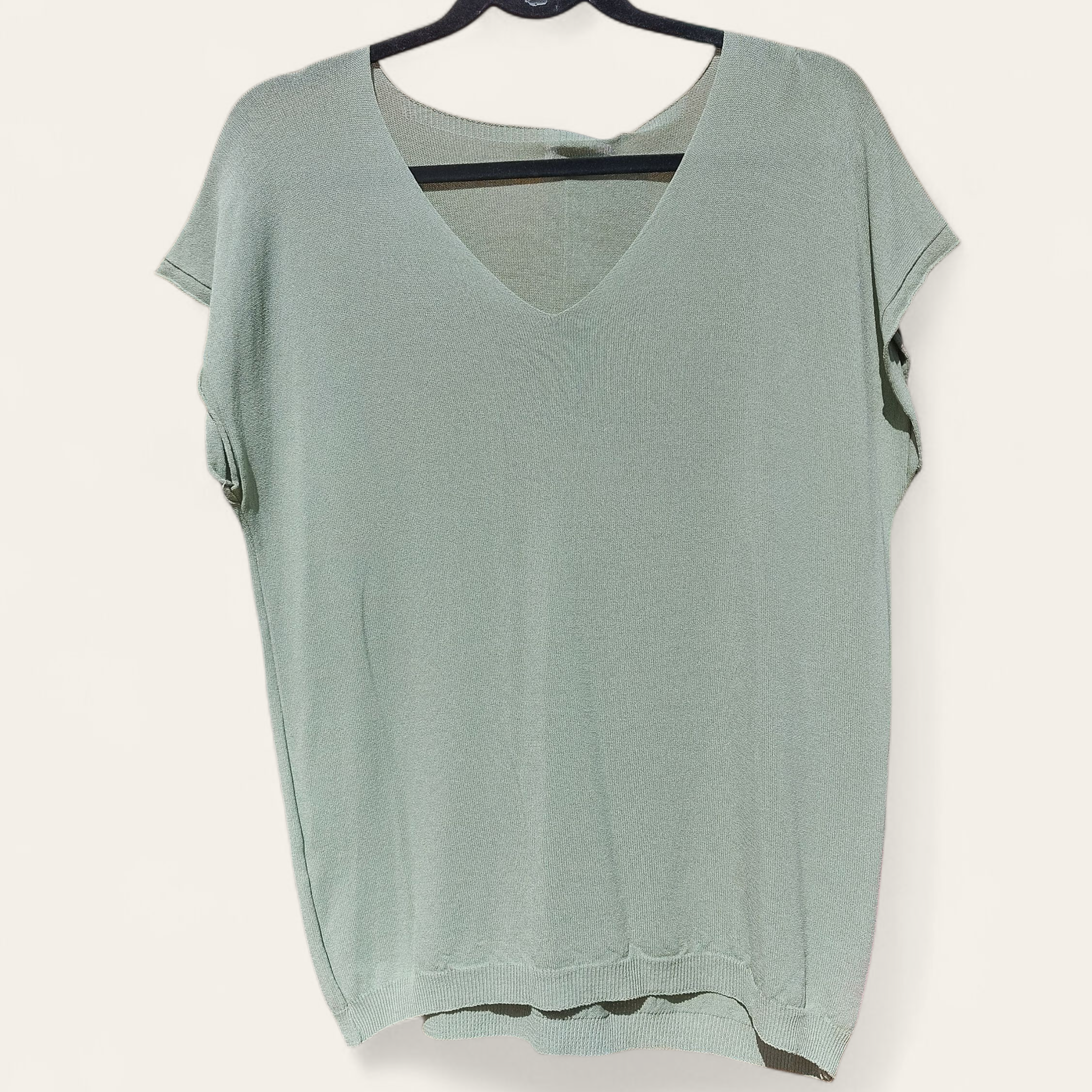 Top KIO Col V Femme | Maille Fine Viscose | Sans Manches Fluide