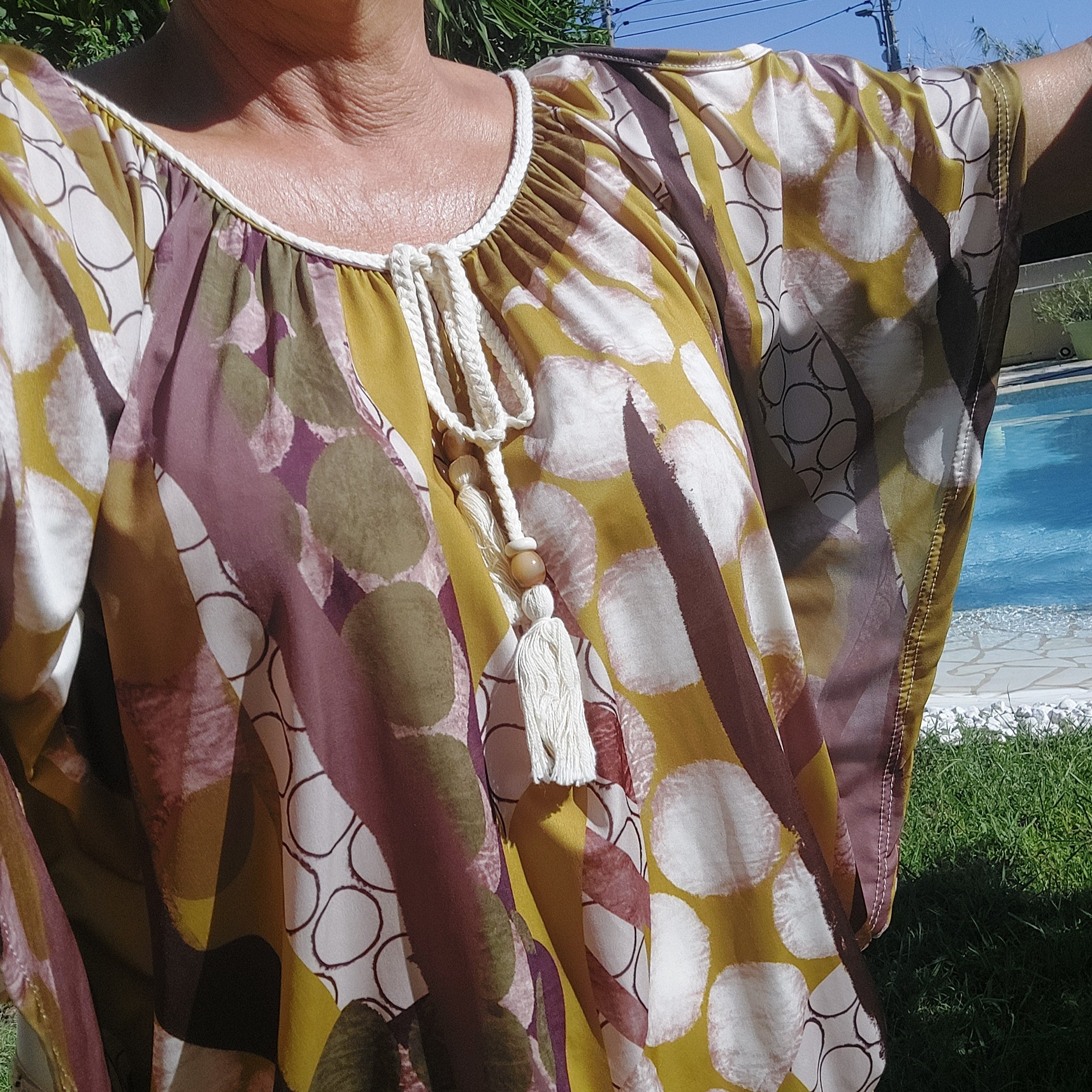 Top Oriane - Blouse Fluide Manches Courtes Épaules Dénudées Forme Chauve-Souris